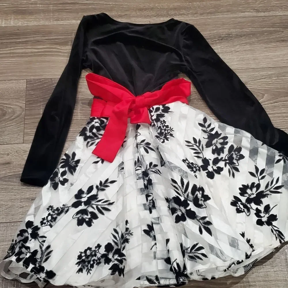Girl Dress Size 10 Black and White Floral Dress with Red Bow